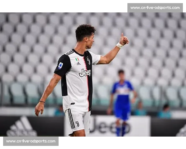 梅尔滕斯斯海尔托亨博斯封后，首夺草地冠军 + 生涯第 10 冠里程碑