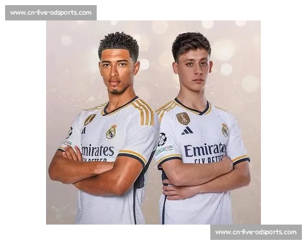 贝林厄姆 22 岁生日，女友晒甜蜜瞬间：舞伴与星光的双重闪耀