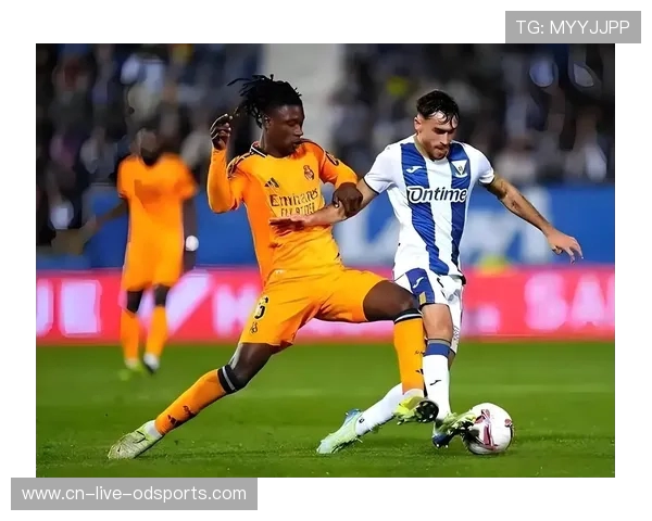 帕尔梅拉斯半场闷平博塔弗戈 攻防拉锯战三人染黄